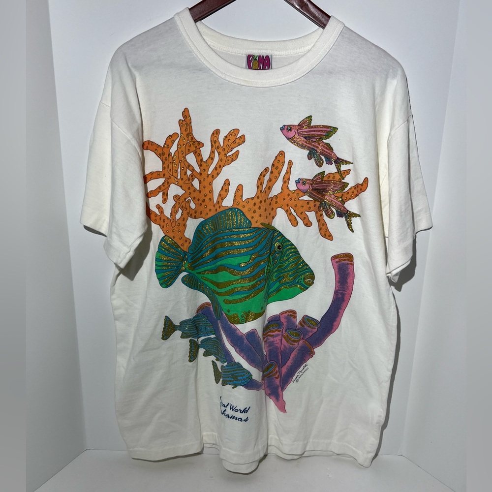 Vintage‎ piña colada, coral world, Bahamas, single stitcher XL